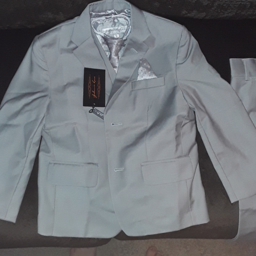 Boys gray suit set